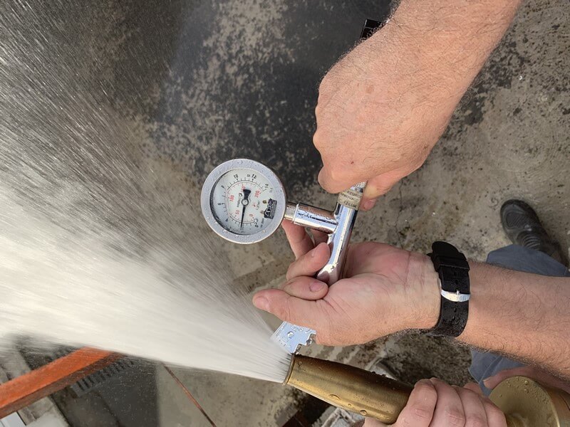 Teste de vazão em rede de incêndio